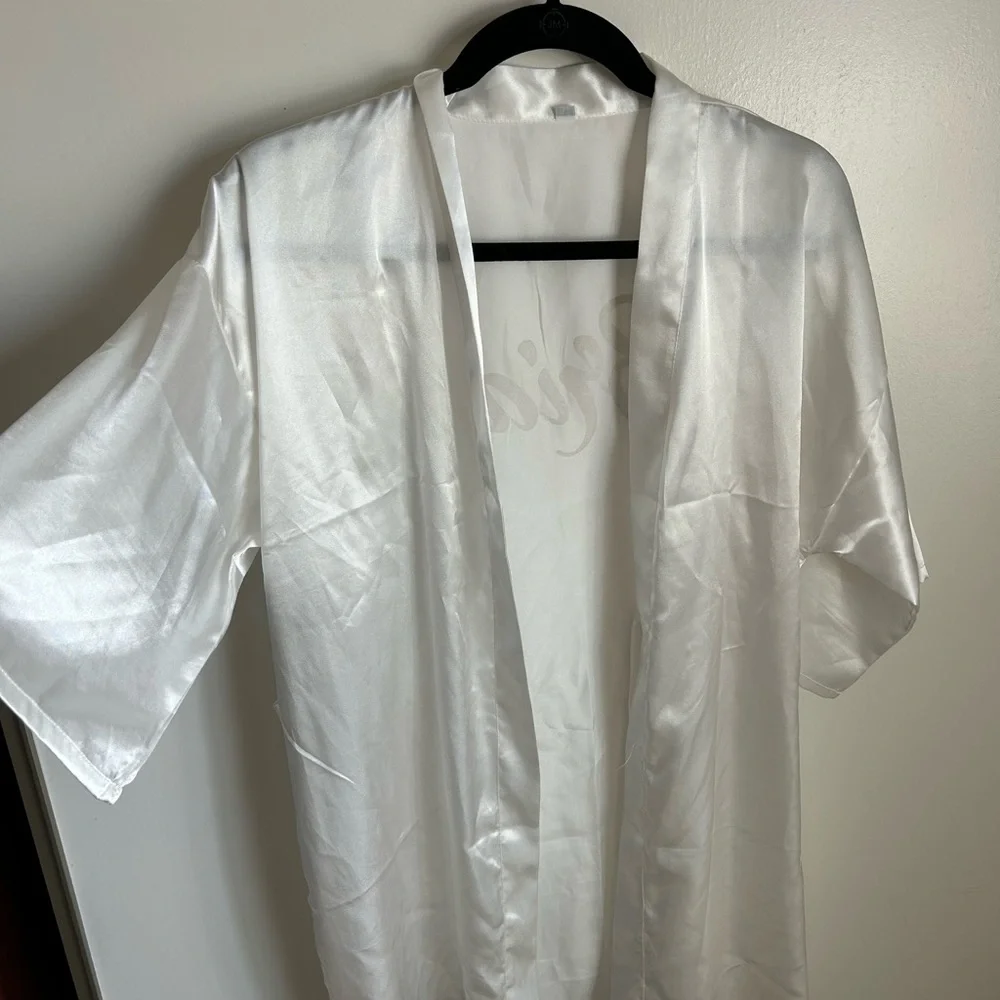 Bride Robe - Picture 2 of 3
